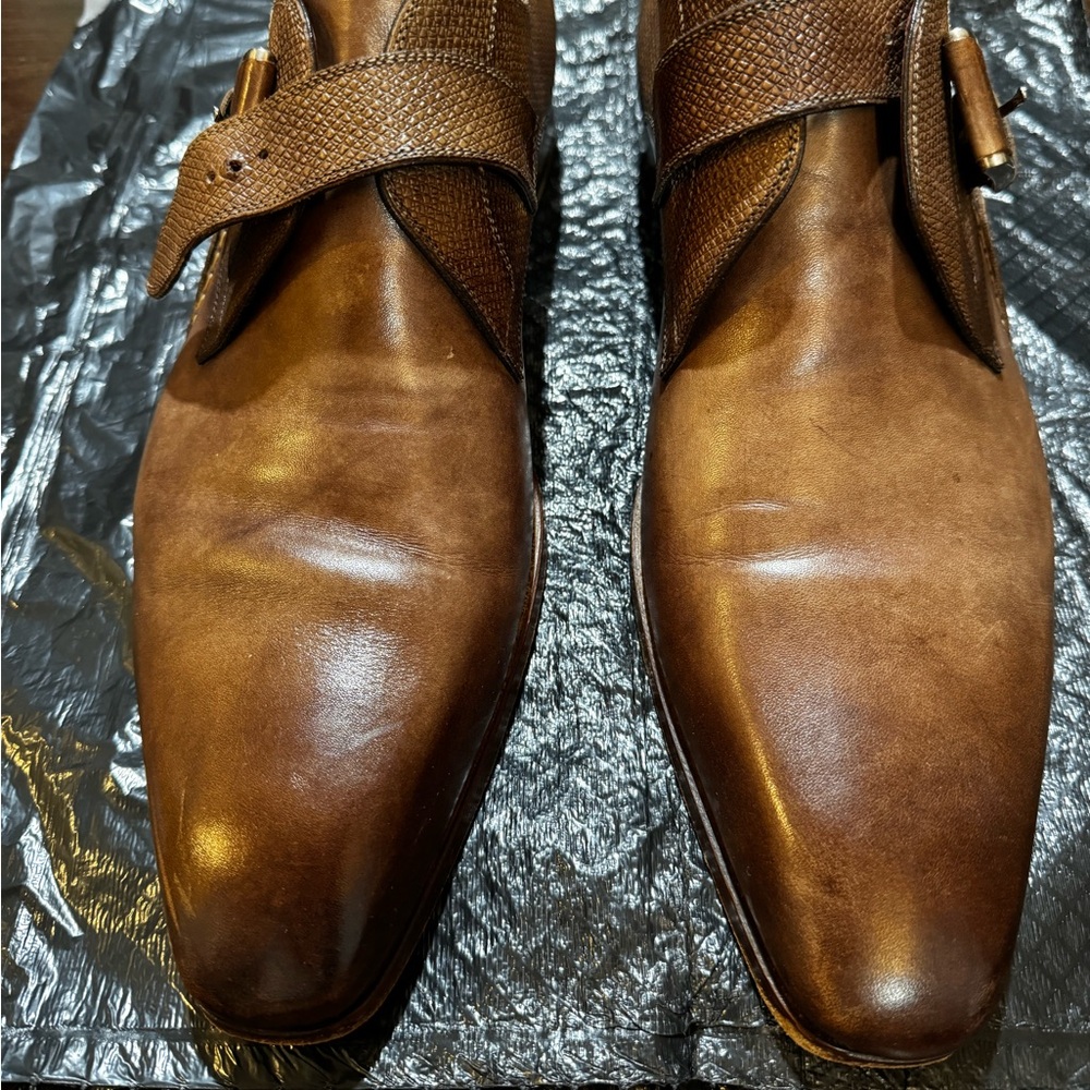 Mens dress  shoes.